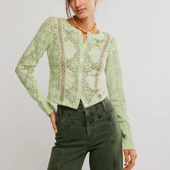 FREE PEOPLE Jae Knit Long Sleeve / Fresh Green NWT PTP 18” medium - Picture 1 of 7